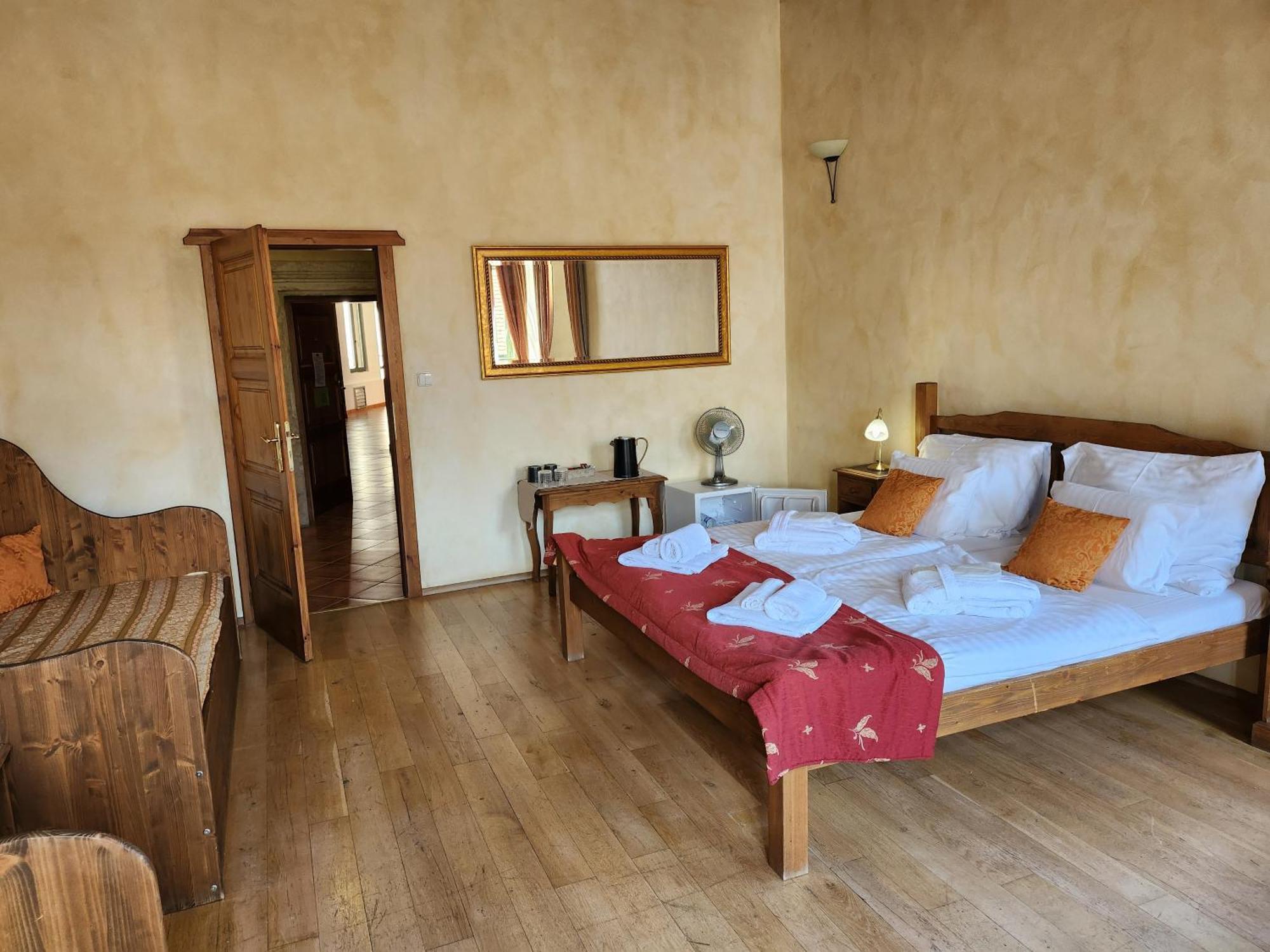 Hotel Opat Kutná Hora Buitenkant foto