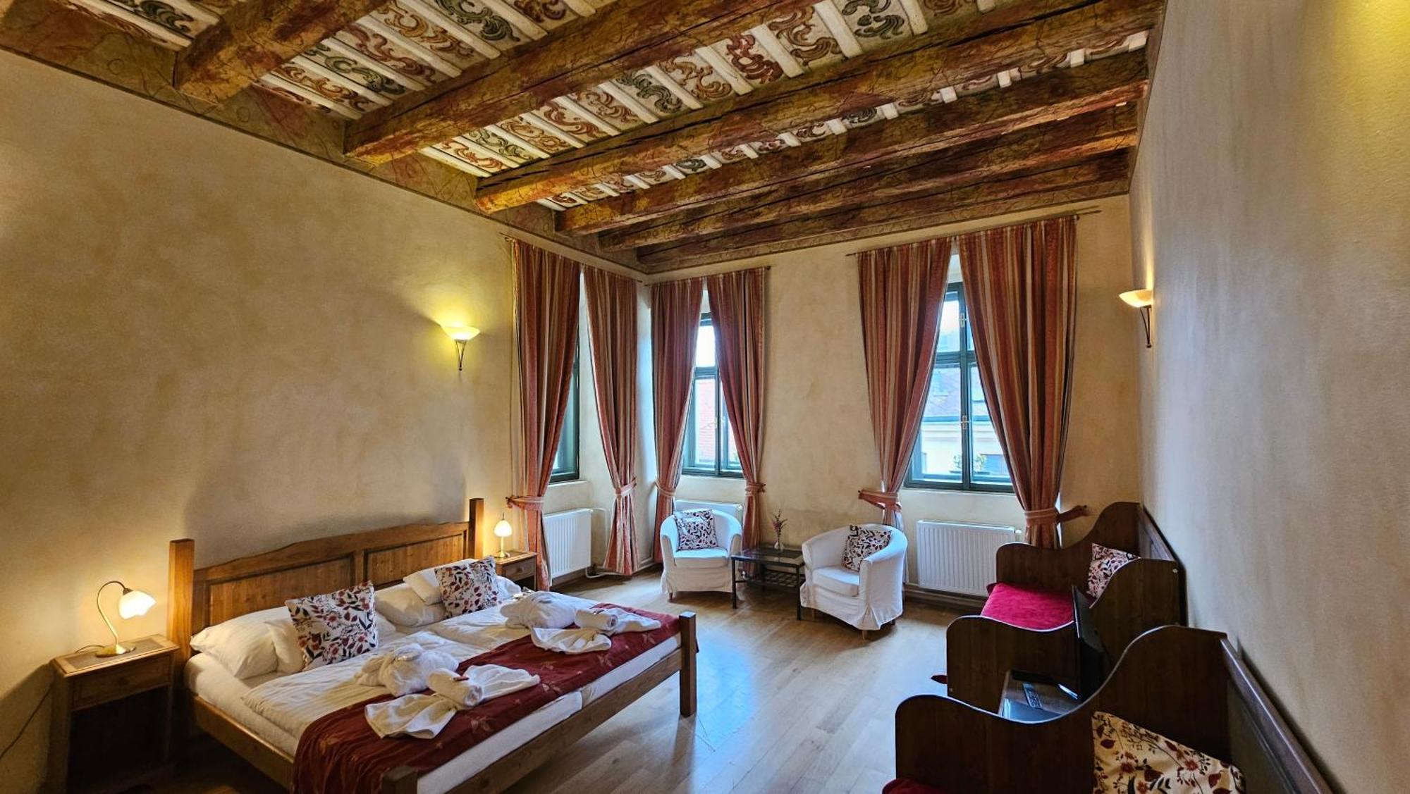 Hotel Opat Kutná Hora Buitenkant foto